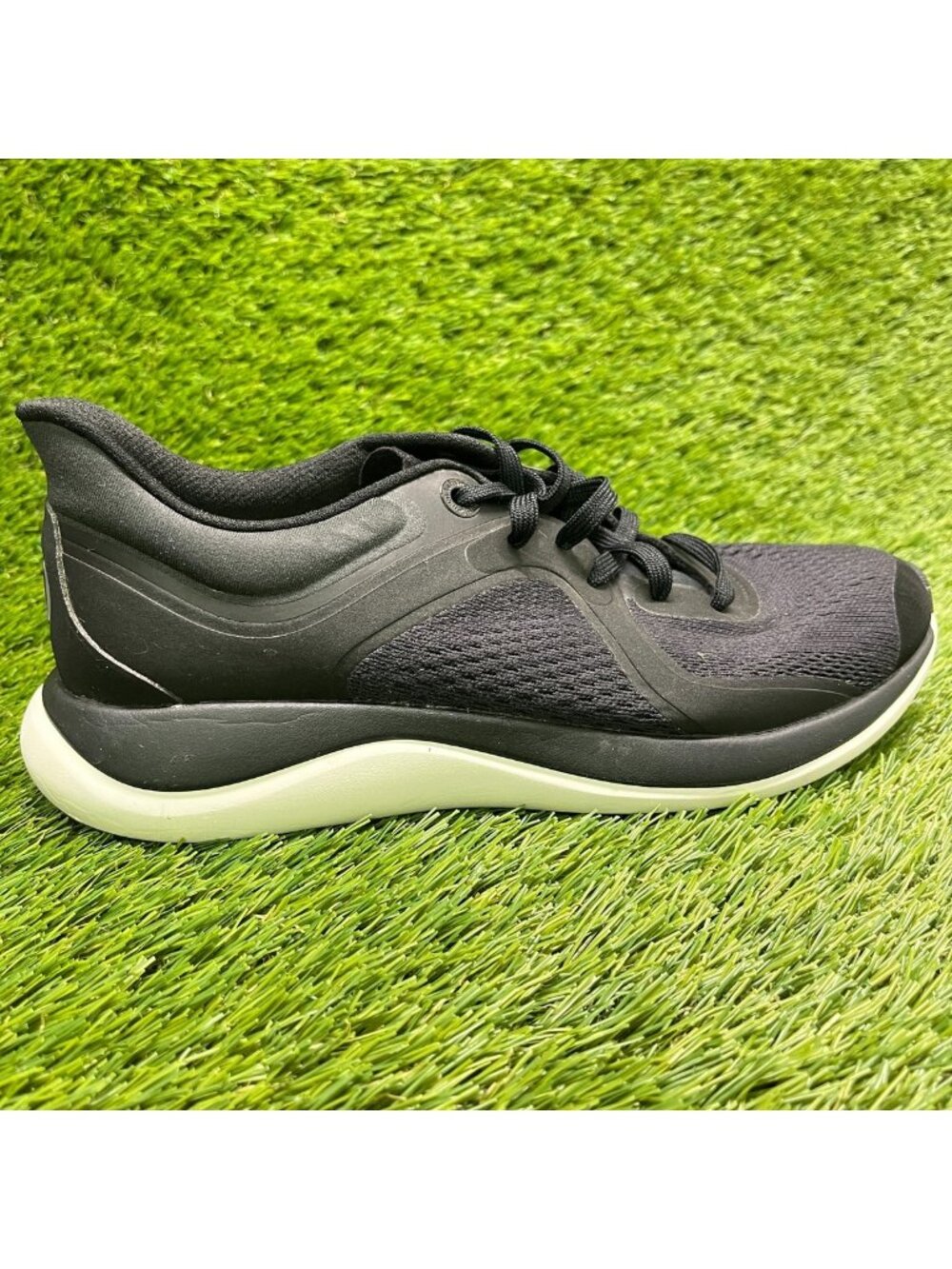 Lululemon Chargefeel Low Womens Size 7.5 Black Athletic Workout Shoes Sneakers